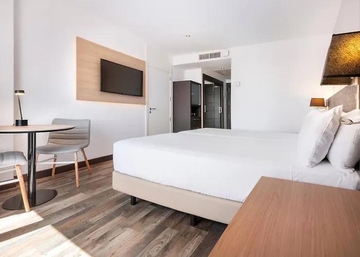 Paseo Del Mar Affiliated By Melia 4* Cádiz